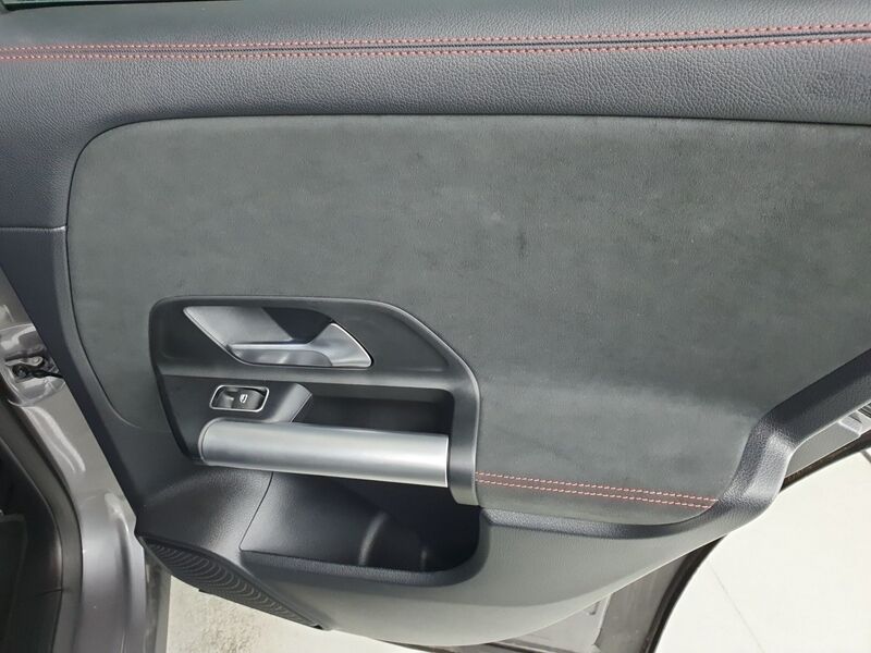 More views of Mercedes-Benz EQA