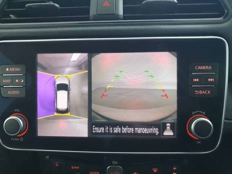 More views of Nissan Leaf