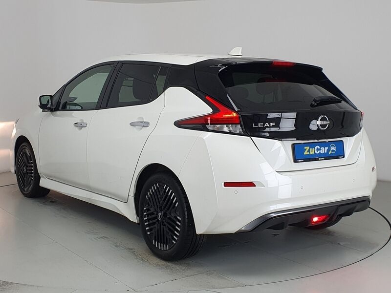 More views of Nissan Leaf