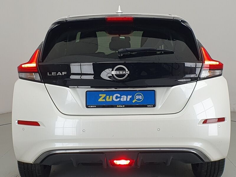 More views of Nissan Leaf