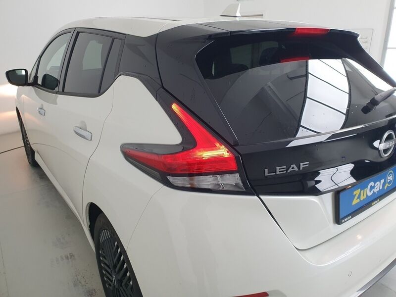 More views of Nissan Leaf