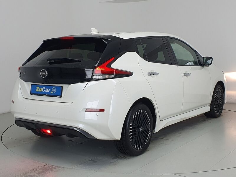 More views of Nissan Leaf