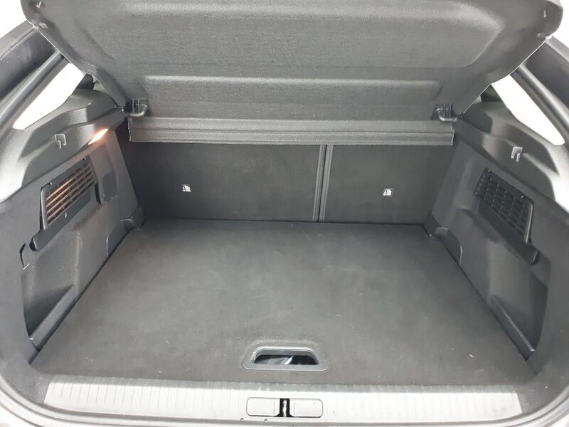 More views of Citroen e-C4