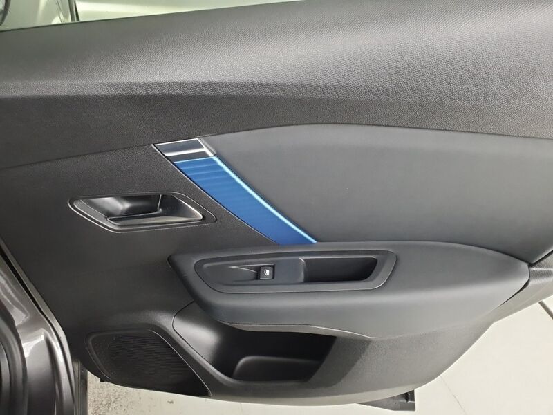 More views of Citroen e-C4