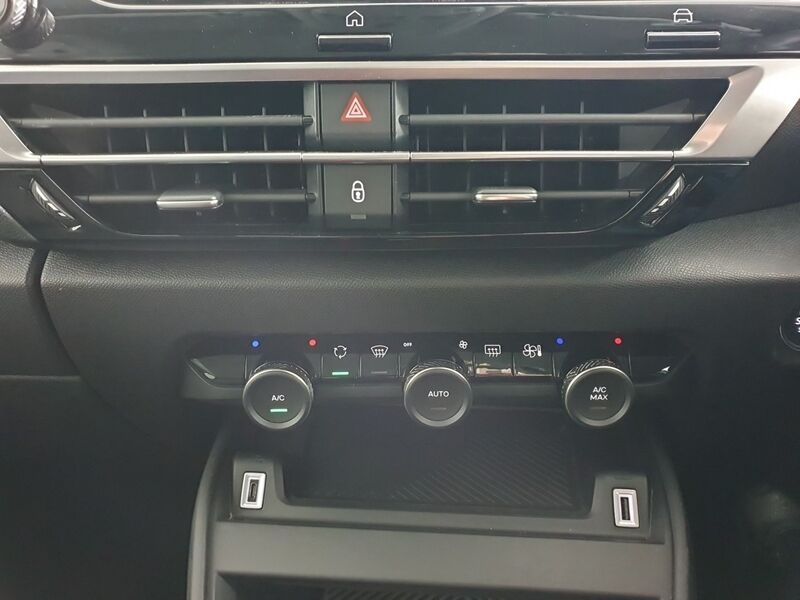 More views of Citroen e-C4