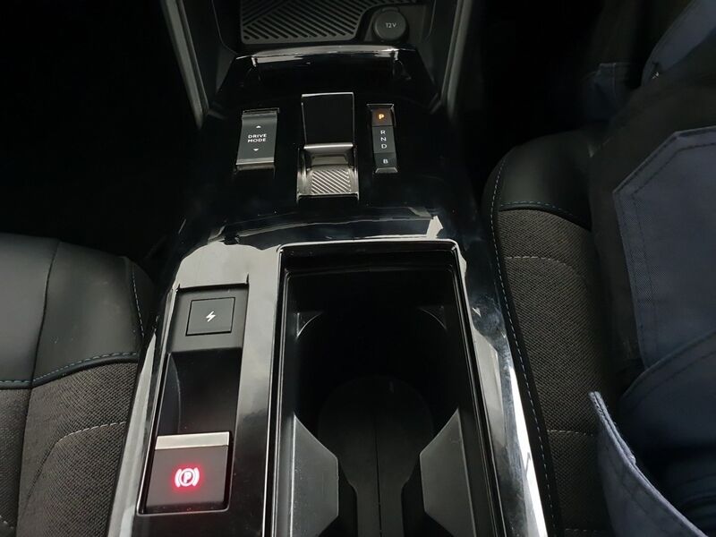 More views of Citroen e-C4