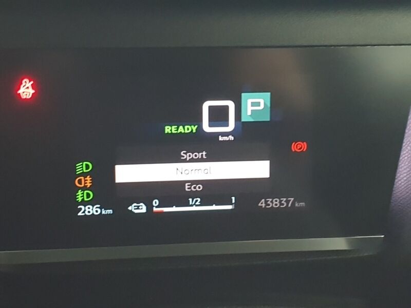 More views of Citroen e-C4