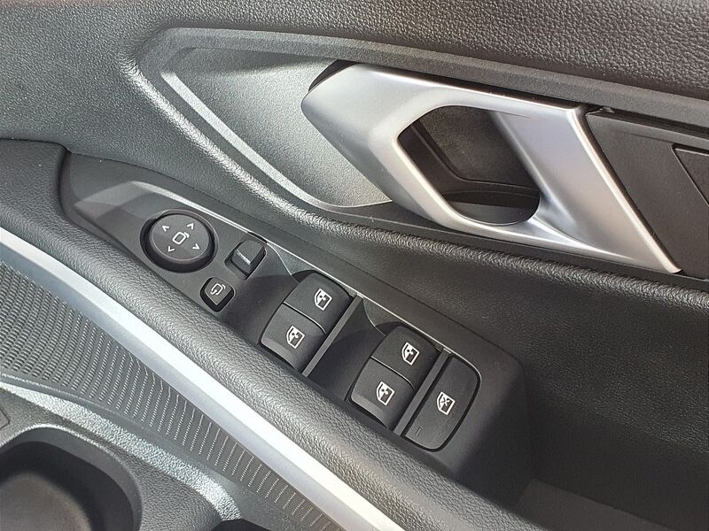 More views of BMW 3-Series