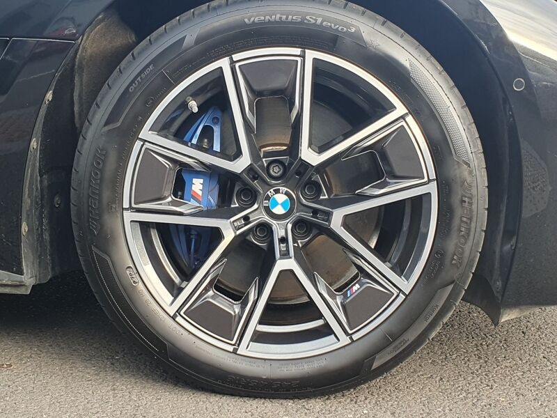 More views of BMW i4