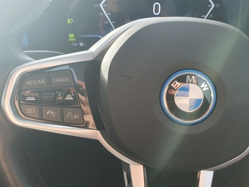 More views of BMW i4