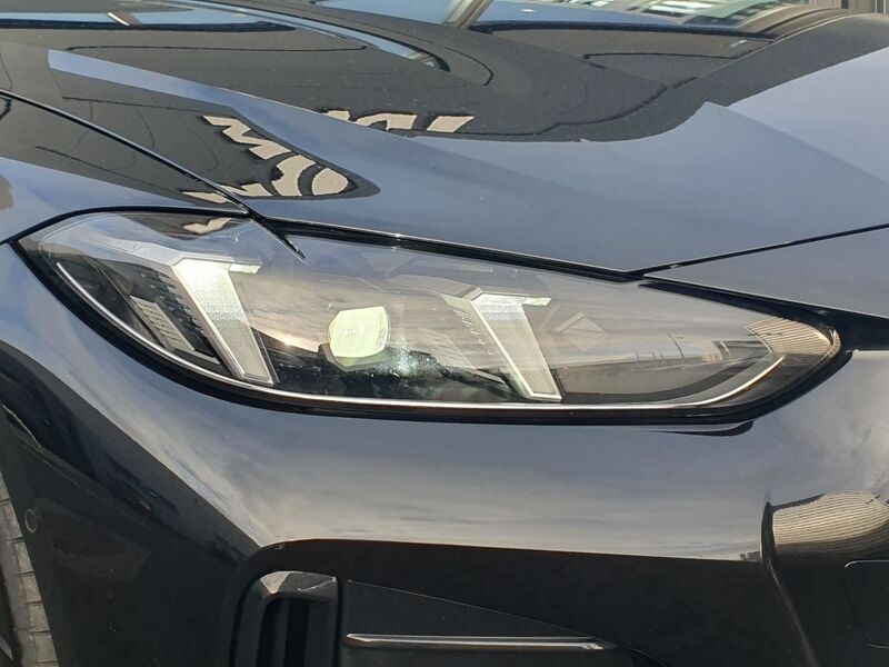 More views of BMW i4
