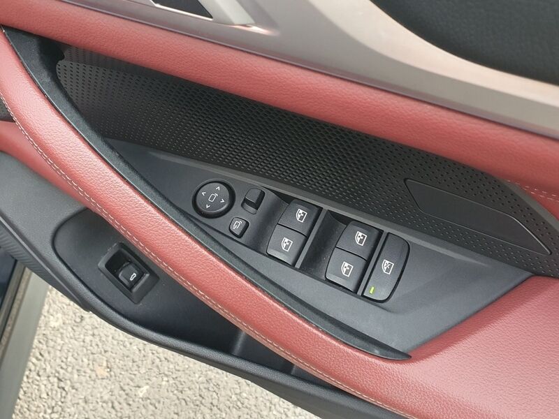 More views of BMW i4