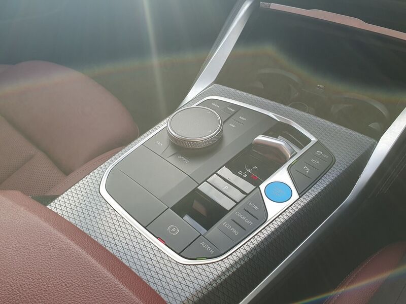 More views of BMW i4