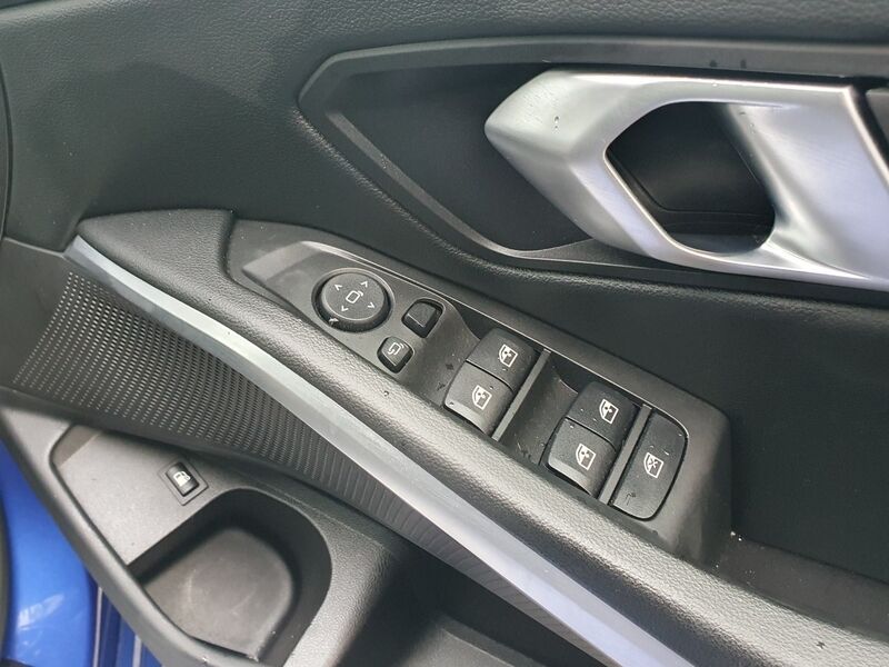 More views of BMW 3-Series