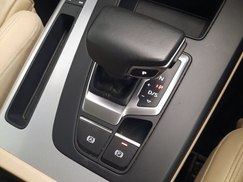 More views of Audi Q5