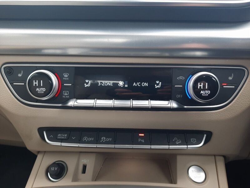 More views of Audi Q5