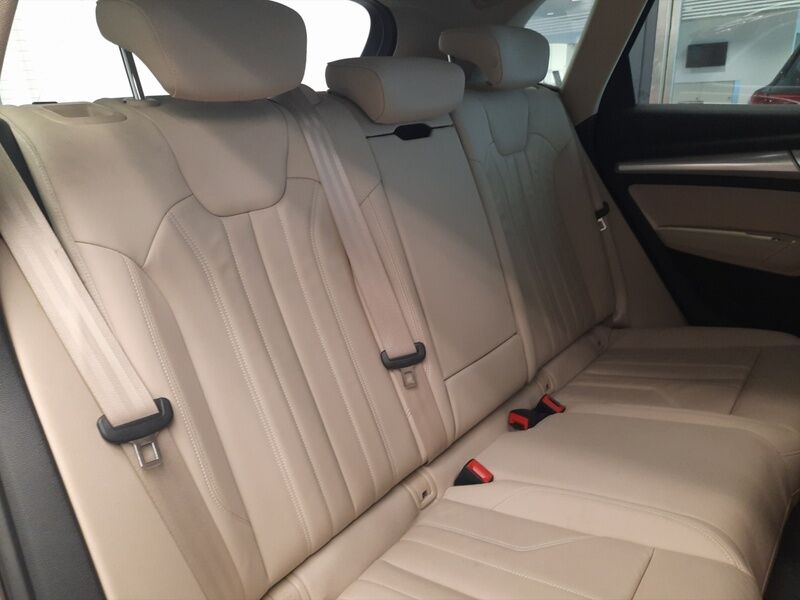 More views of Audi Q5