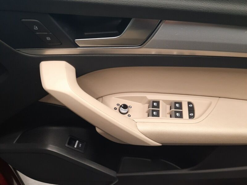 More views of Audi Q5