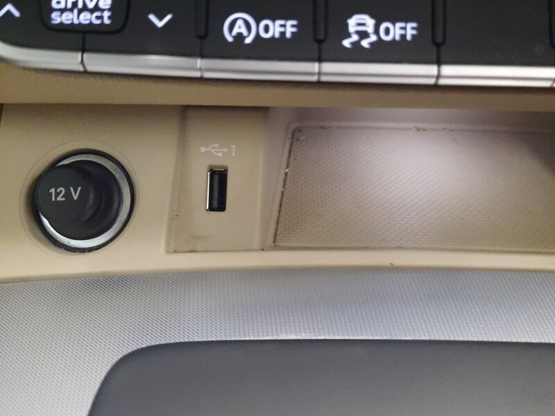 More views of Audi Q5