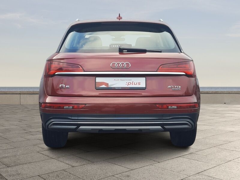 More views of Audi Q5