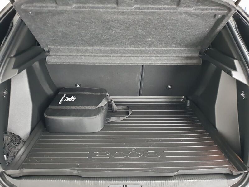 More views of Peugeot 2008