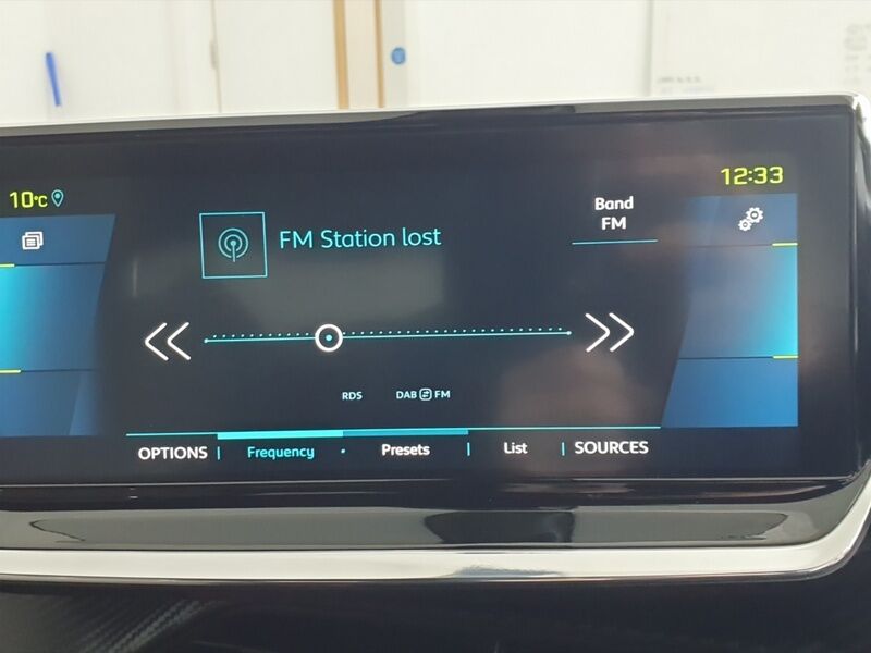 More views of Peugeot 2008