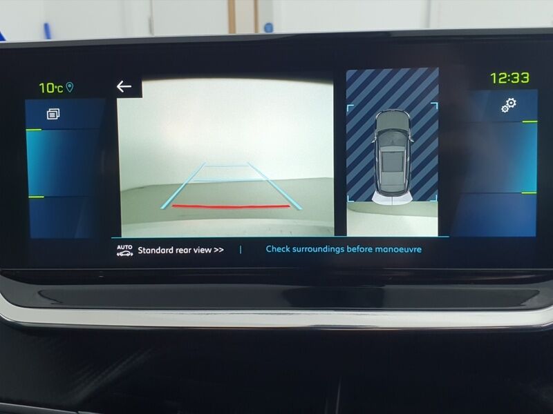 More views of Peugeot 2008