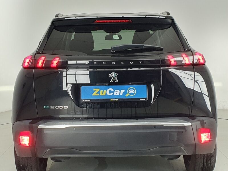 More views of Peugeot 2008