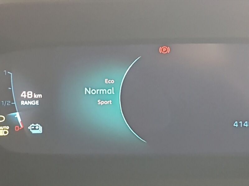 More views of Peugeot 2008