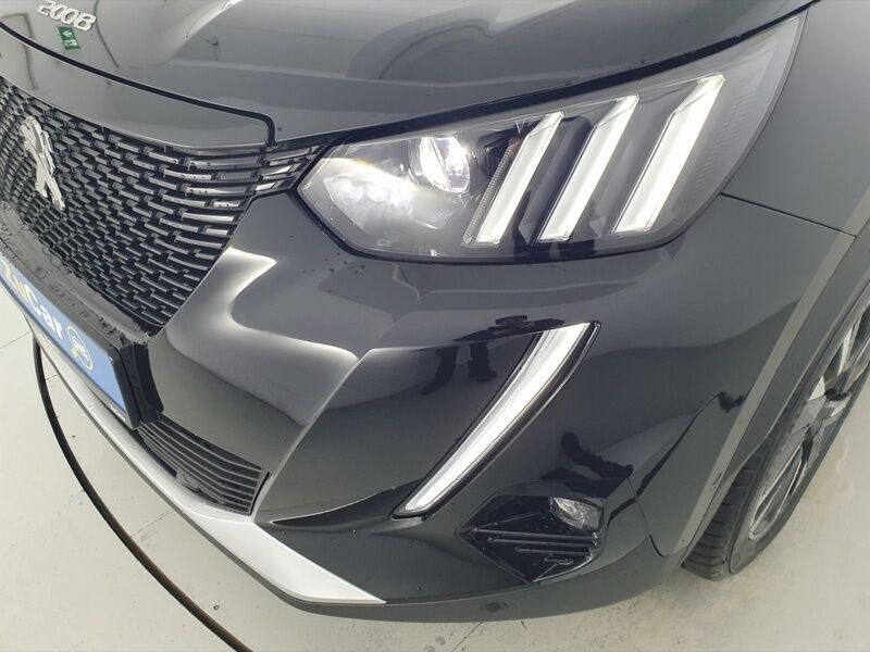 More views of Peugeot 2008