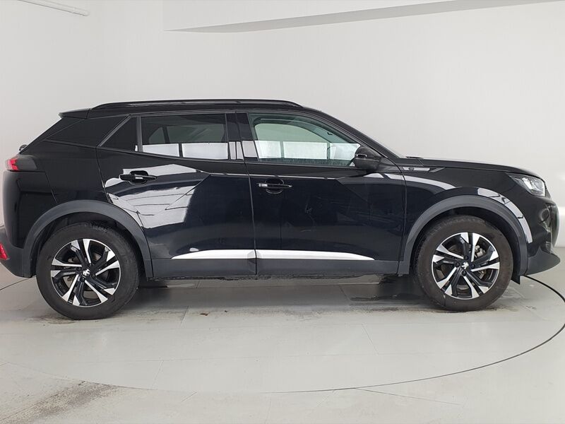 More views of Peugeot 2008