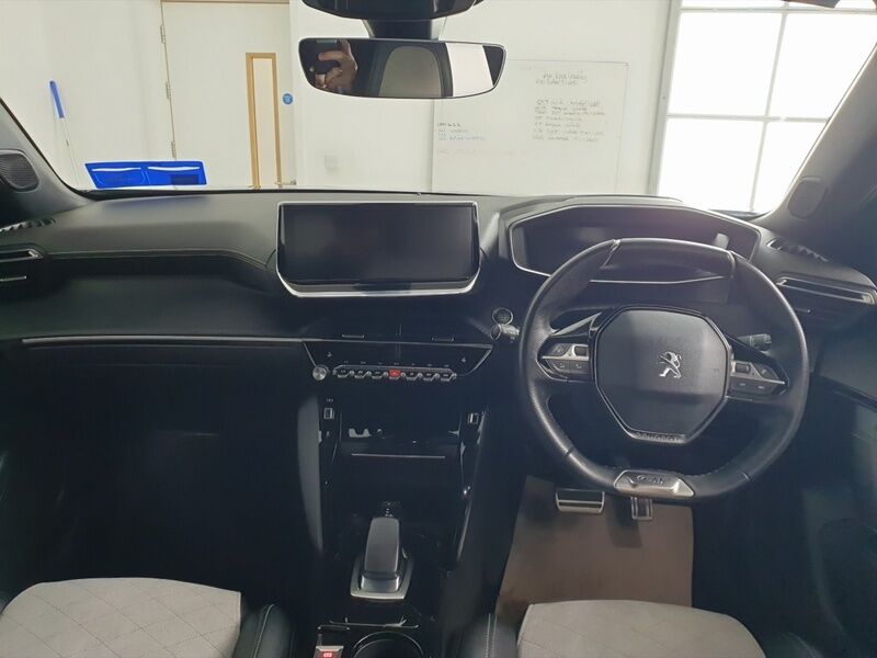 More views of Peugeot 2008