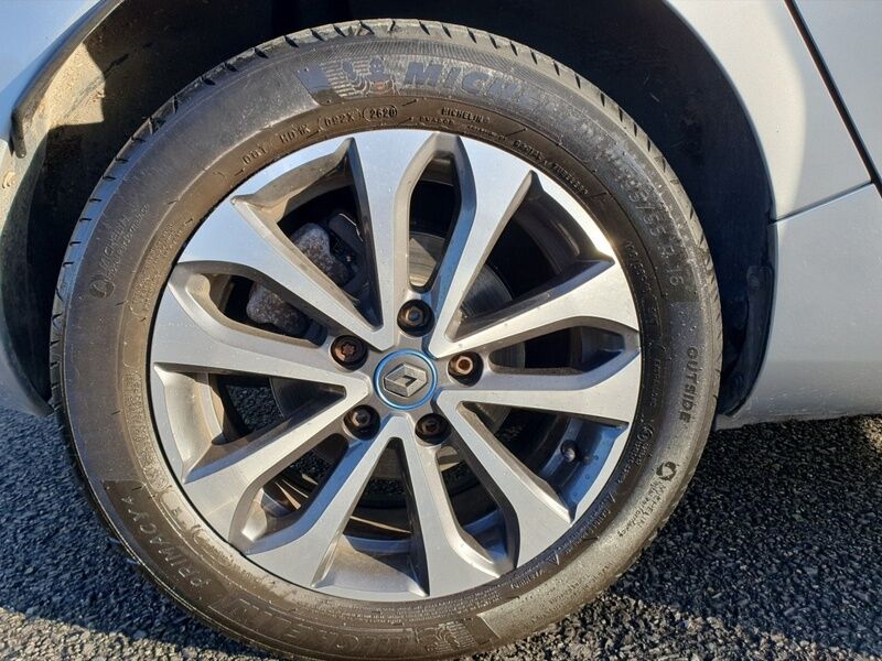 More views of Renault Zoe