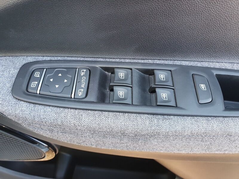 More views of Renault Zoe