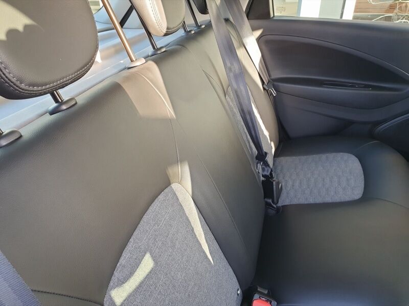 More views of Renault Zoe