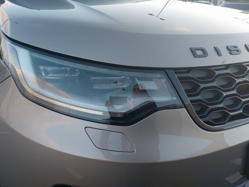 More views of Land Rover Discovery