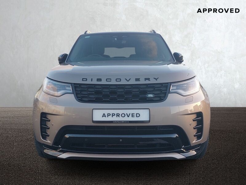 More views of Land Rover Discovery