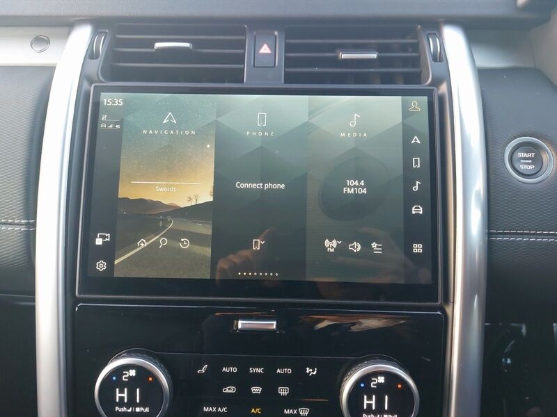 More views of Land Rover Discovery