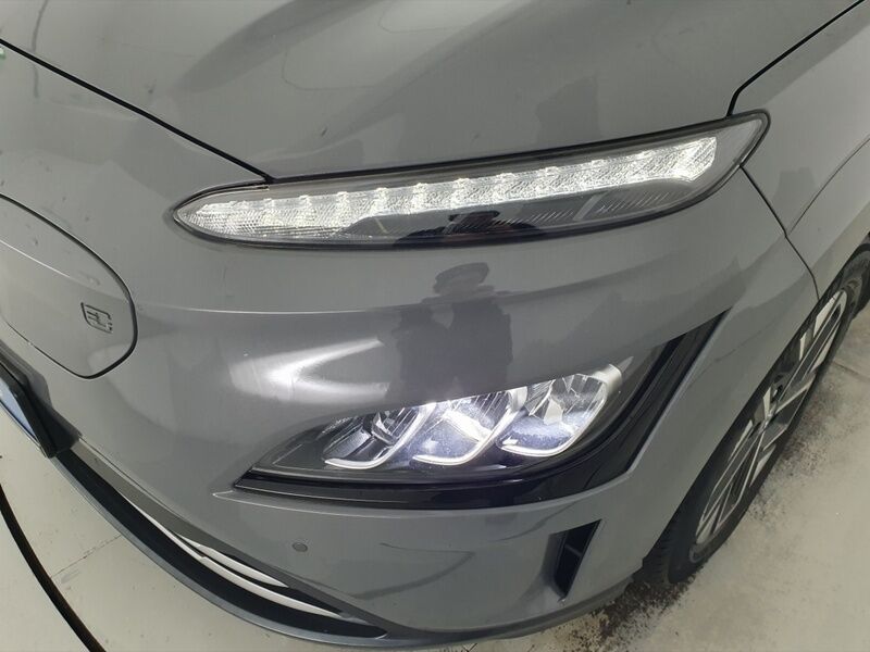 More views of Hyundai KONA