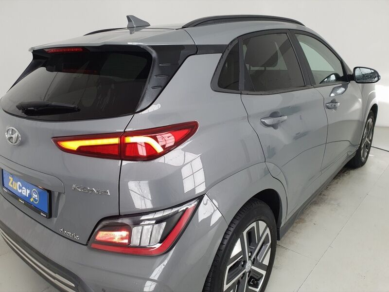 More views of Hyundai KONA