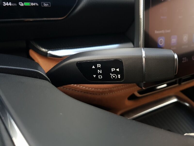 More views of Mazda 6e