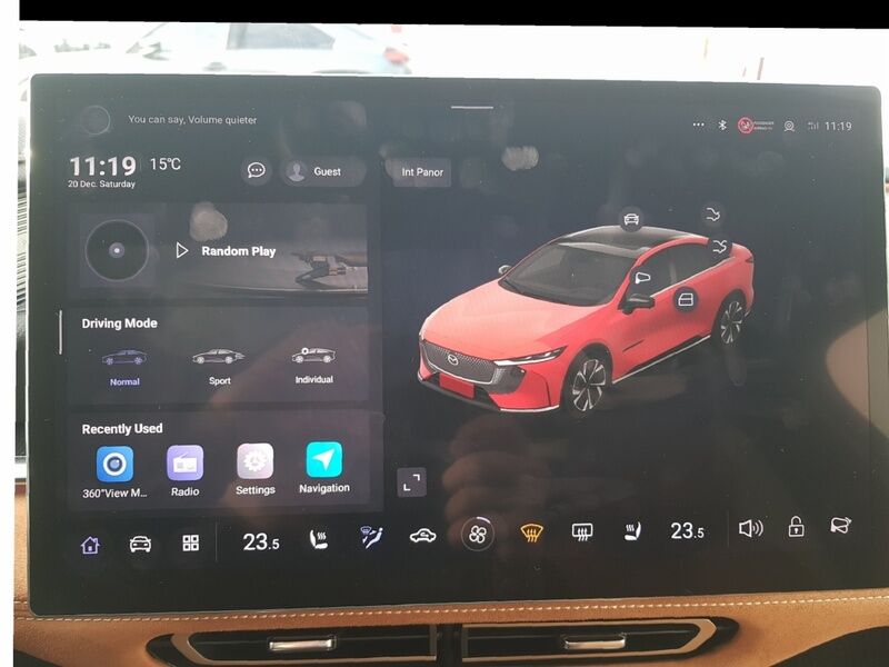 More views of Mazda 6e