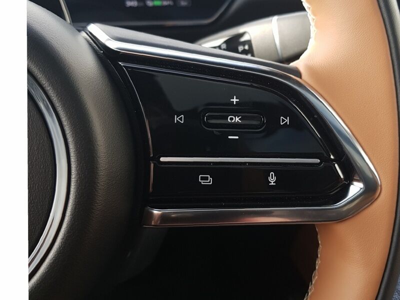 More views of Mazda 6e