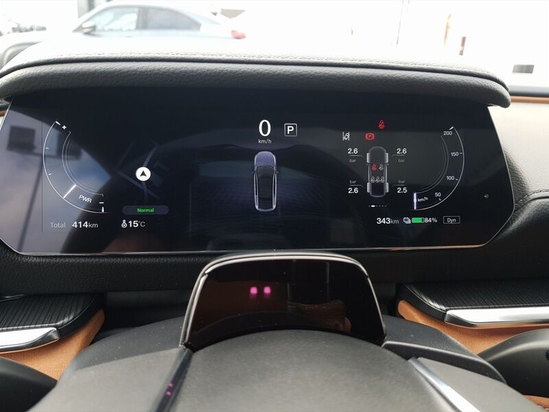 More views of Mazda 6e