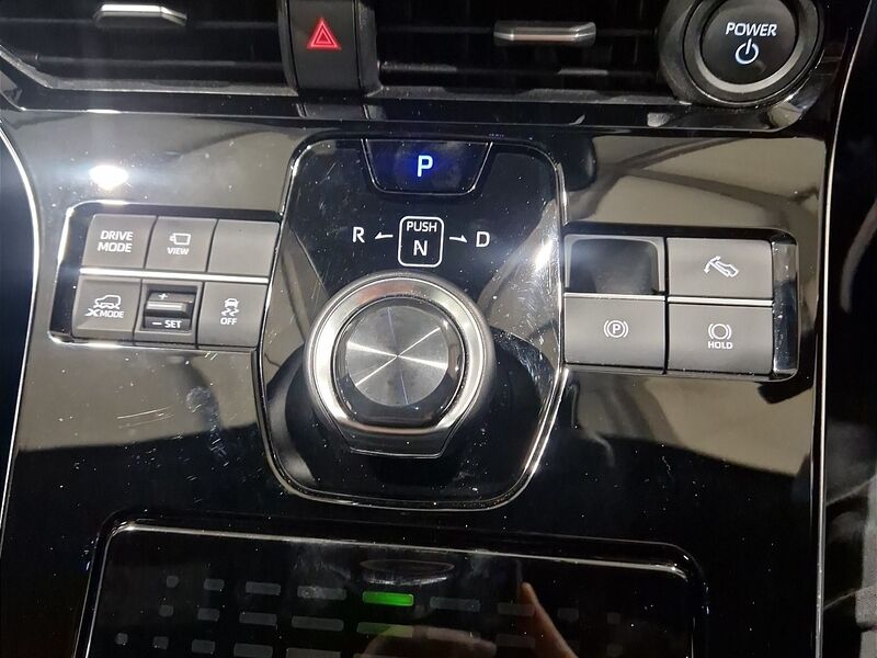 More views of Subaru Solterra