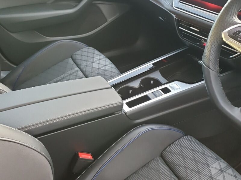 More views of Volkswagen Passat