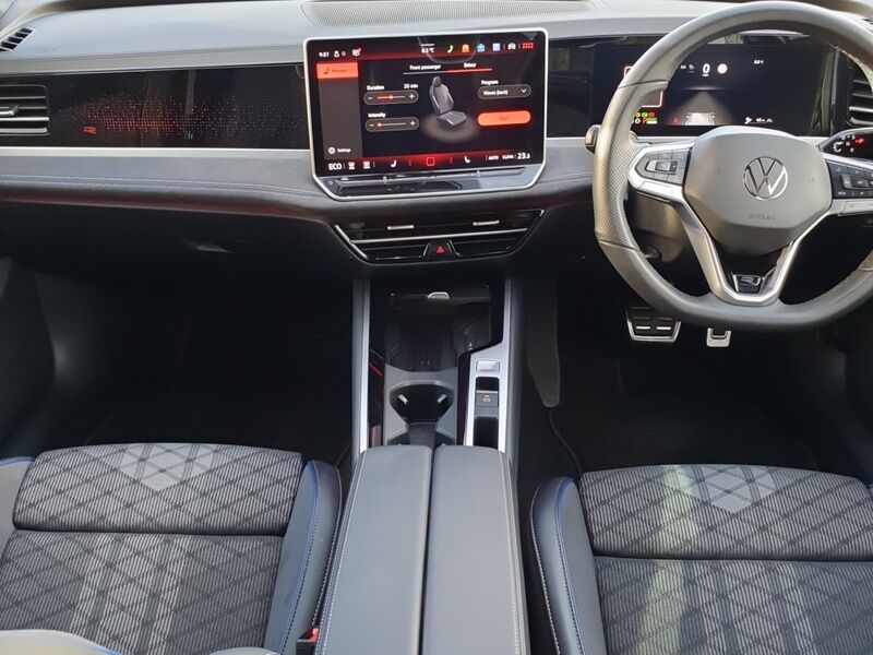 More views of Volkswagen Passat