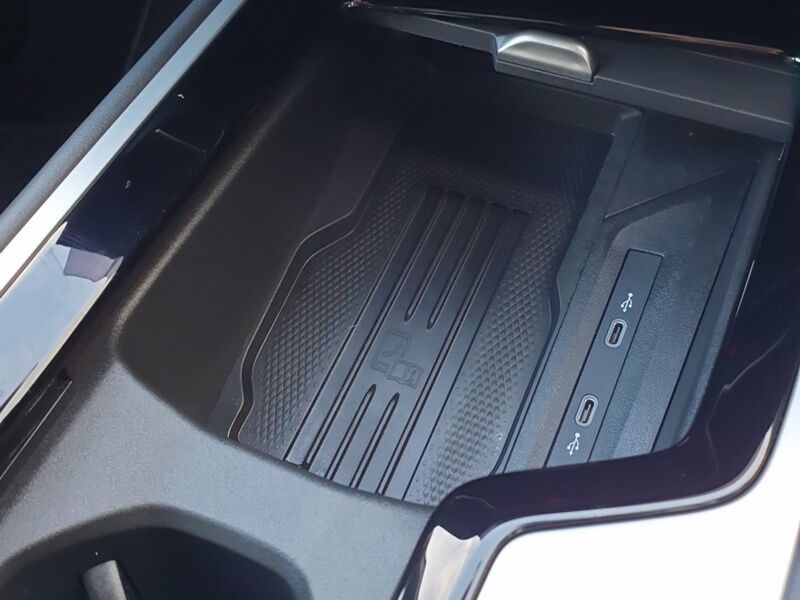 More views of Volkswagen Passat