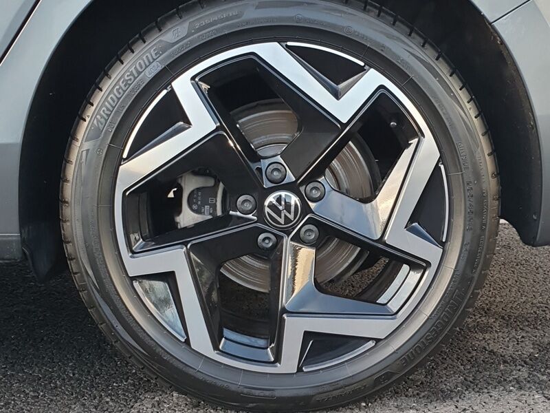 More views of Volkswagen Passat