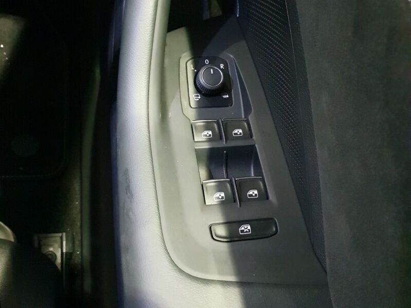 More views of Volkswagen Passat